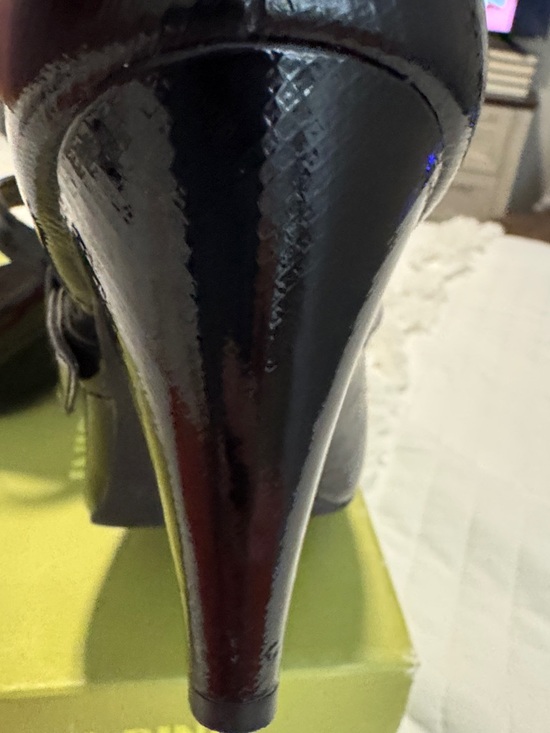 Gianni Bini Black Patent Mary Jane Heels - Women’s 6 - Picture 10 of 14